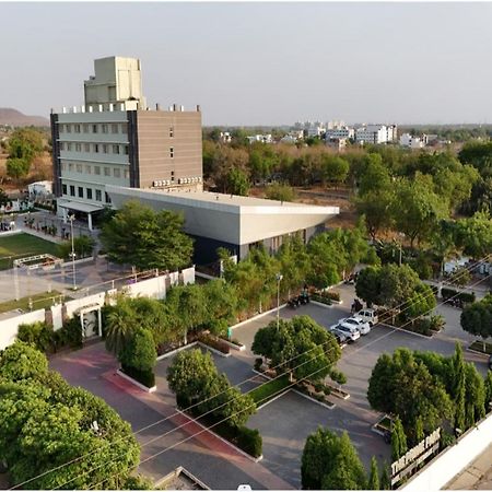 The Prime Park Hotel Amravati Eksteriør billede