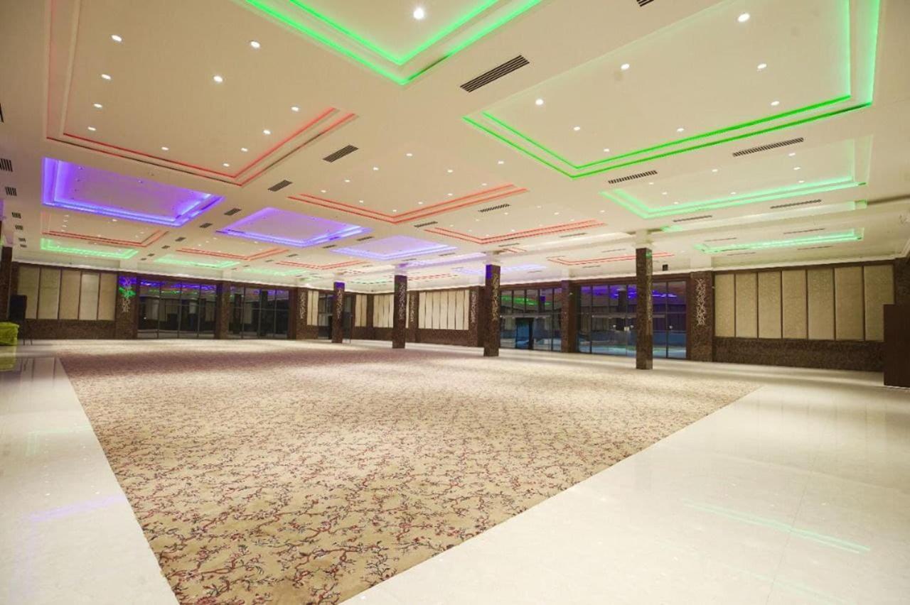 The Prime Park Hotel Amravati Eksteriør billede