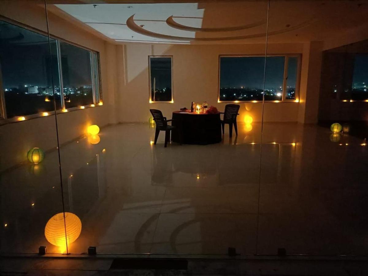 The Prime Park Hotel Amravati Eksteriør billede