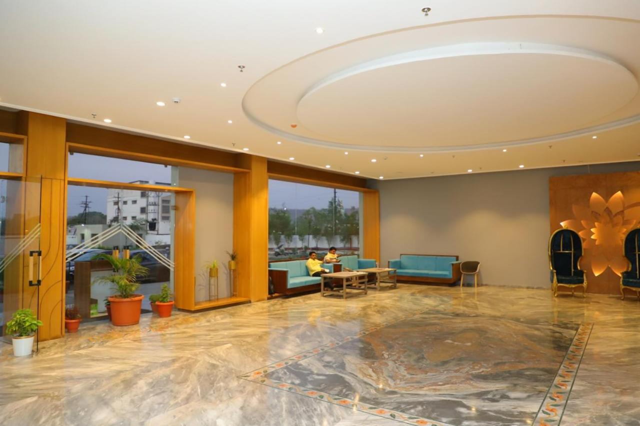 The Prime Park Hotel Amravati Eksteriør billede