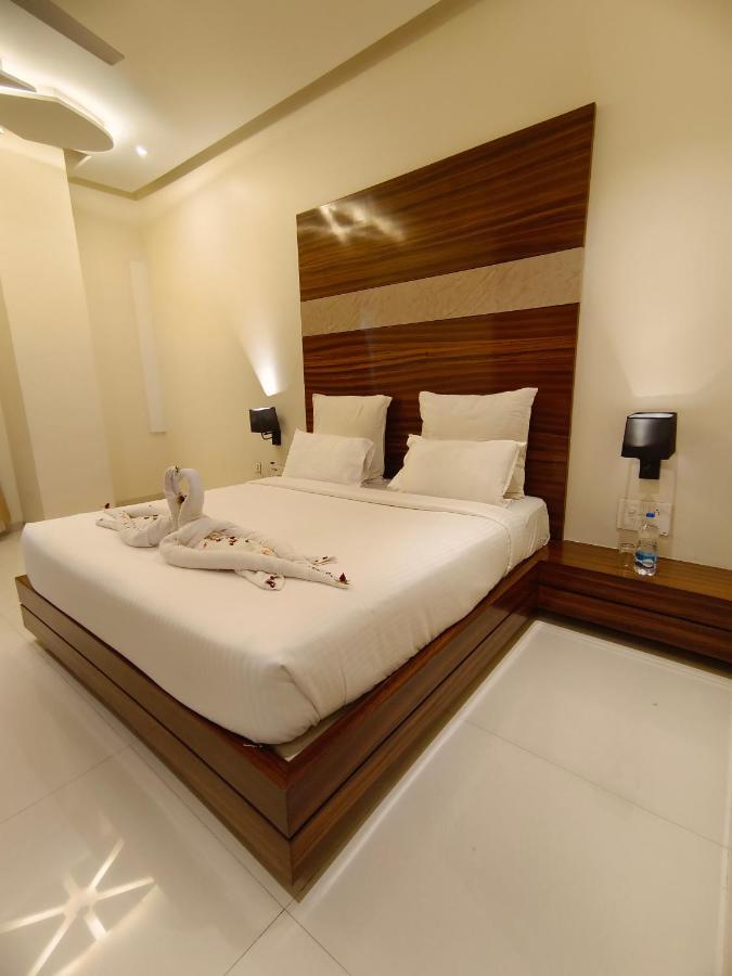 The Prime Park Hotel Amravati Eksteriør billede