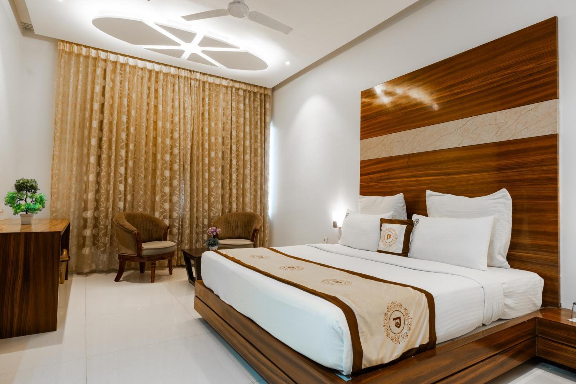 The Prime Park Hotel Amravati Eksteriør billede